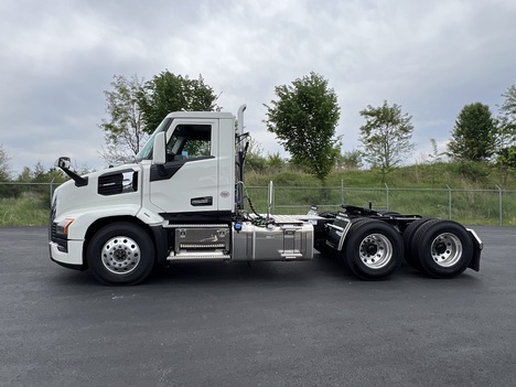 NEW 2027 MACK PIONEER DAYCAB TRUCK #$vid
