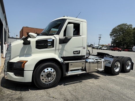 NEW 2027 MACK PIONEER DAYCAB TRUCK #$vid