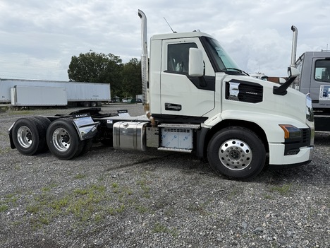 NEW 2027 MACK PIONEER DAYCAB TRUCK #$vid