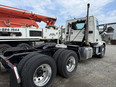 NEW 2027 MACK PIONEER DAYCAB TRUCK #$vid