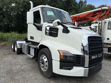 NEW 2027 MACK PIONEER DAYCAB TRUCK #$vid