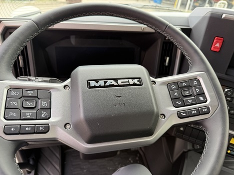 NEW 2027 MACK PIONEER DAYCAB TRUCK #$vid