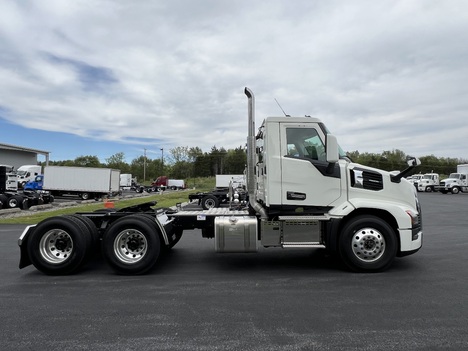 NEW 2027 MACK PIONEER DAYCAB TRUCK #$vid