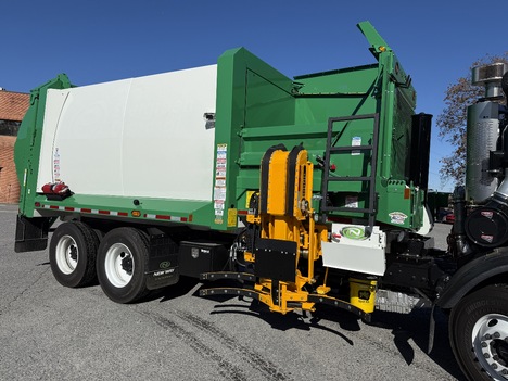 NEW 2026 MACK LR64 GARBAGE TRUCK #$vid