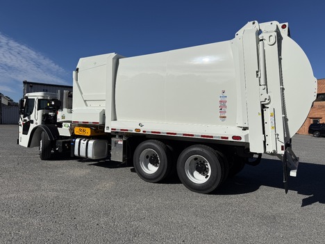 NEW 2026 MACK LR64 GARBAGE TRUCK #$vid