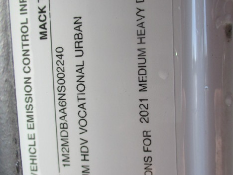 USED 2022 MACK MD6 BOX VAN TRUCK #$vid