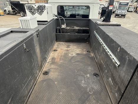 USED 2024 MACK MD6 SERVICE - UTILITY TRUCK #$vid