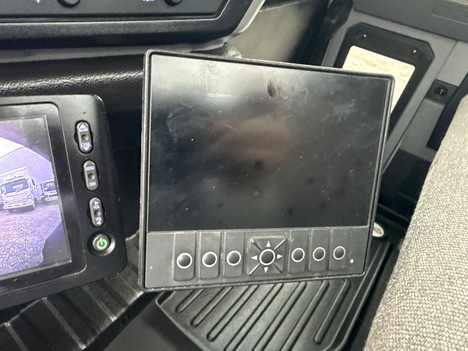 USED 2024 MACK MD6 SERVICE - UTILITY TRUCK #$vid