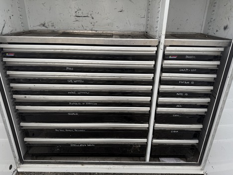 USED 2023 MACK MD6 SERVICE - UTILITY TRUCK #$vid