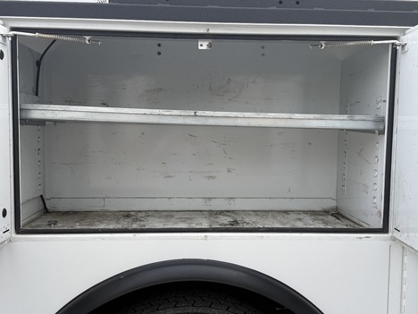 USED 2023 MACK MD6 SERVICE - UTILITY TRUCK #$vid