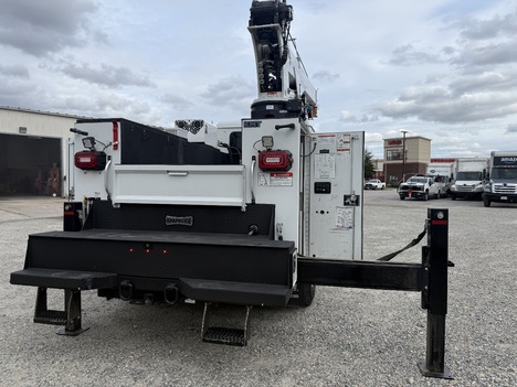 USED 2023 MACK MD6 SERVICE - UTILITY TRUCK #$vid