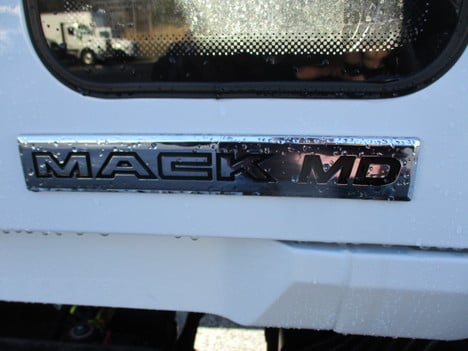 USED 2024 MACK MD6 BOX VAN TRUCK #$vid