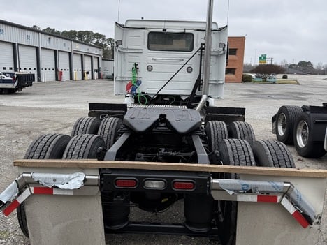 NEW 2026 VOLVO VNR64T300 TANDEM AXLE DAYCAB TRUCK #$vid