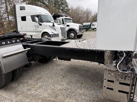 NEW 2026 VOLVO VNR64T300 TANDEM AXLE DAYCAB TRUCK #$vid