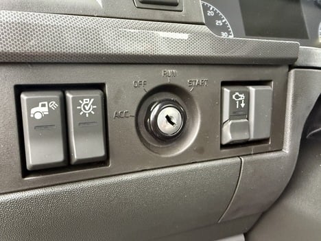 NEW 2026 VOLVO VNR64T300 TANDEM AXLE DAYCAB TRUCK #$vid