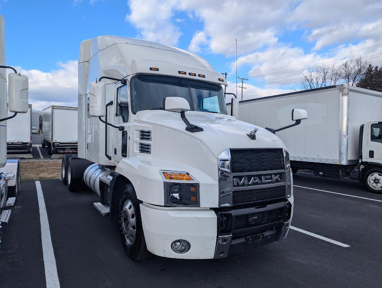 USED 2020 MACK AN64T TANDEM AXLE SLEEPER TRUCK #1829 USED 2020 MACK AN64T TANDEM AXLE SLEEPER TRUCK #1829