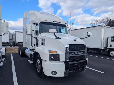2020 MACK AN64T Tandem Axle Sleeper #1829