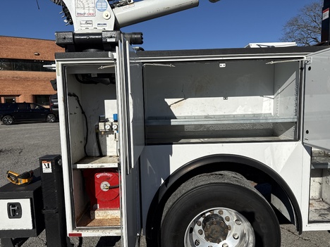 USED 2023 MACK MD6 SERVICE - UTILITY TRUCK #$vid