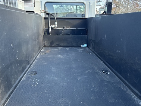 USED 2023 MACK MD6 SERVICE - UTILITY TRUCK #$vid