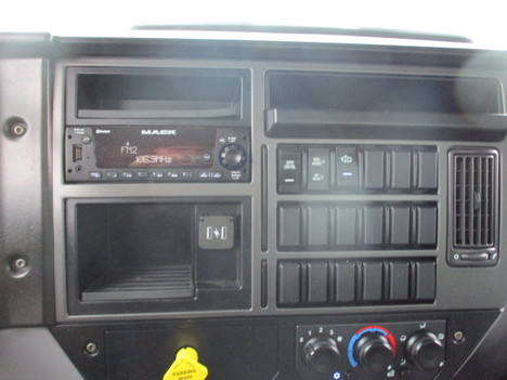 USED 2022 MACK MD6 BOX VAN TRUCK #$vid