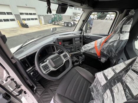 NEW 2027 MACK PIONEER DAYCAB TRUCK #$vid