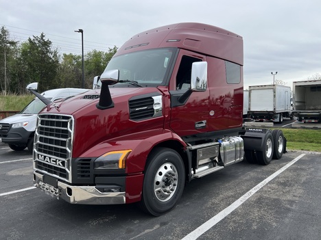 2027 MACK Anthem 64 Sleeper #1851