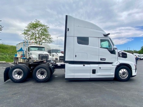 NEW 2027 MACK PIONEER 64 SLEEPER TRUCK #$vid