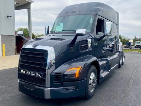 2027 MACK Pioneer 76 Sleeper #1853
