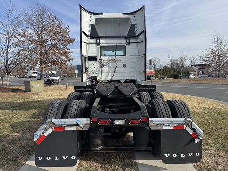 NEW 2026 VOLVO VNR64T TANDEM AXLE DAYCAB TRUCK #$vid