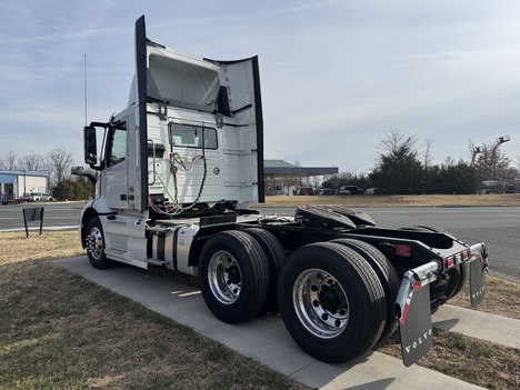 NEW 2026 VOLVO VNR64T TANDEM AXLE DAYCAB TRUCK #$vid