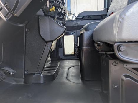 USED 2021 MACK MD6 REEFER TRUCK #$vid