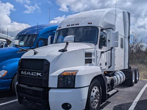 2021 MACK AN64T Sleeper #1865