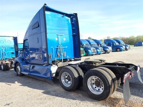 USED 2021 KENWORTH T680 TANDEM AXLE SLEEPER TRUCK #$vid