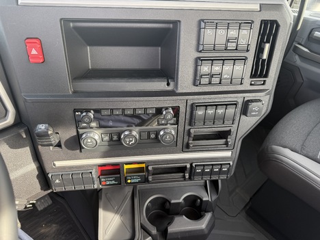 NEW 2027 MACK ANTHEM DAYCAB TRUCK #$vid