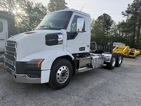 NEW 2027 MACK ANTHEM DAYCAB TRUCK #$vid