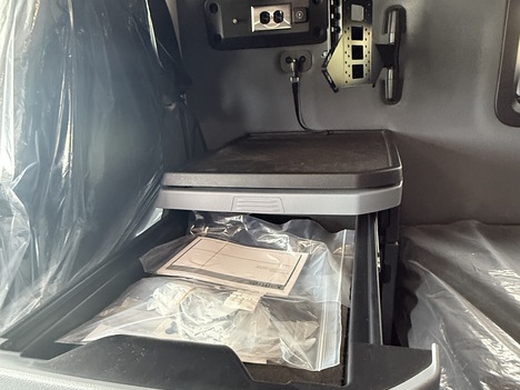 NEW 2027 MACK PIONEER 64T SLEEPER TANDEM AXLE SLEEPER TRUCK #$vid