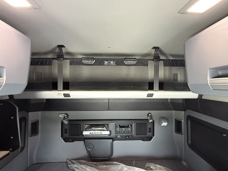 NEW 2027 MACK PIONEER 64T SLEEPER TANDEM AXLE SLEEPER TRUCK #$vid