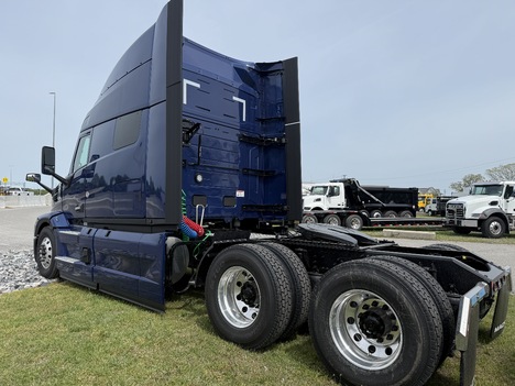 NEW 2027 MACK PIONEER 64T SLEEPER TANDEM AXLE SLEEPER TRUCK #$vid