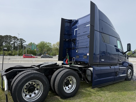 NEW 2027 MACK PIONEER 64T SLEEPER TANDEM AXLE SLEEPER TRUCK #$vid