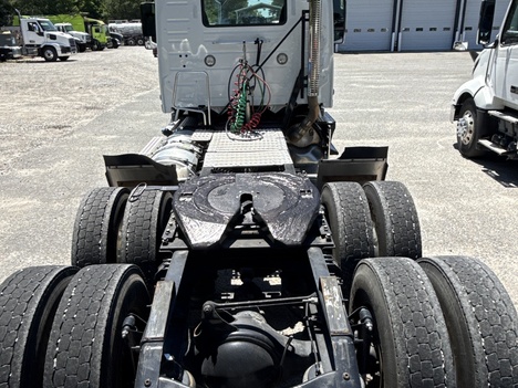 USED 2023 VOLVO VNL64T300 DAYCAB TRUCK #$vid