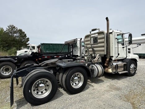 USED 2020 MACK ANTHEM DAYCAB TRUCK #$vid