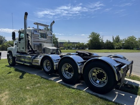 NEW 2027 MACK PINNACLE PI84 DAYCAB TRUCK #$vid