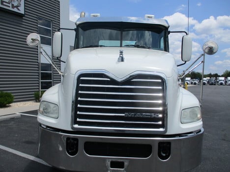 USED 2018 MACK CXU613 DAYCAB TRUCK #$vid