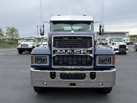 NEW 2026 MACK PINNACLE PI64T DAYCAB TRUCK #$vid