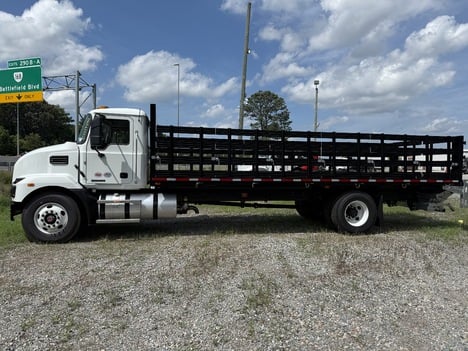 2027 MACK MD6 Flatbed Truck #1894 2027 MACK MD6 Flatbed Truck #1894