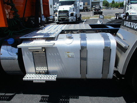 USED 2022 VOLVO VNR64T300 DAYCAB TRUCK #$vid