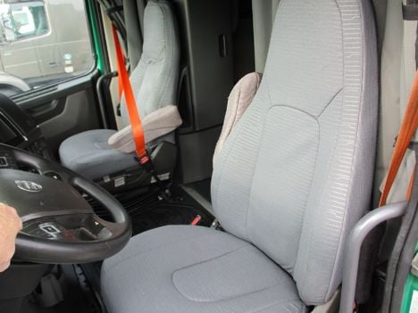 USED 2020 VOLVO VNL64T760 SLEEPER TRUCK #$vid