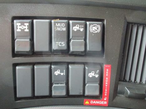 USED 2020 VOLVO VNL64T760 SLEEPER TRUCK #$vid