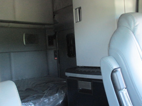 USED 2019 KENWORTH T680 SLEEPER TRUCK #$vid