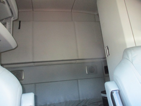 USED 2019 KENWORTH T680 SLEEPER TRUCK #$vid